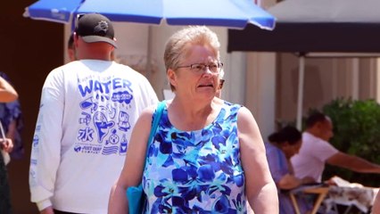 Funny WET FART Prank at the Beach! BAD NEWS BEARS!!