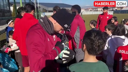 Minik Taraftarlara Boluspor Forması Hediye Edildi