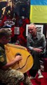 Regardez le duo émouvant du chanteur britannique Sting avec un soldat ukrainien sur son tube 