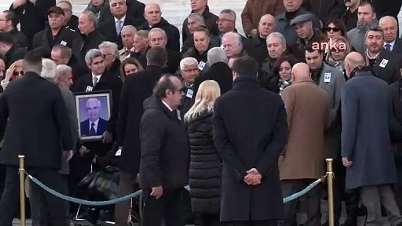 Müsavat Dervişoğlu, Devlet Bahçeli ile tokalaşmadı