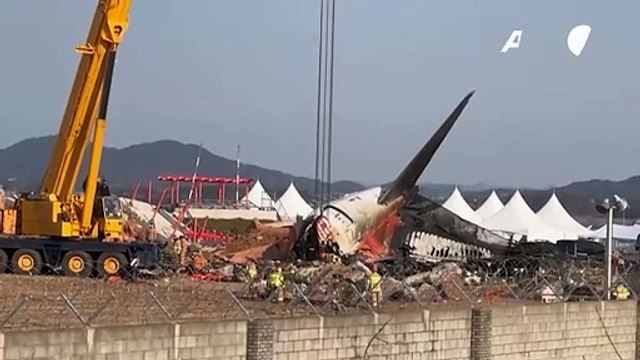 Polícia sul-coreana revista aeroporto e escritórios da Jeju Air após acidente