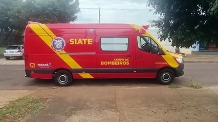 Idosa pisa em falso ao descer do ônibus e fica ferida no Cascavel Velho