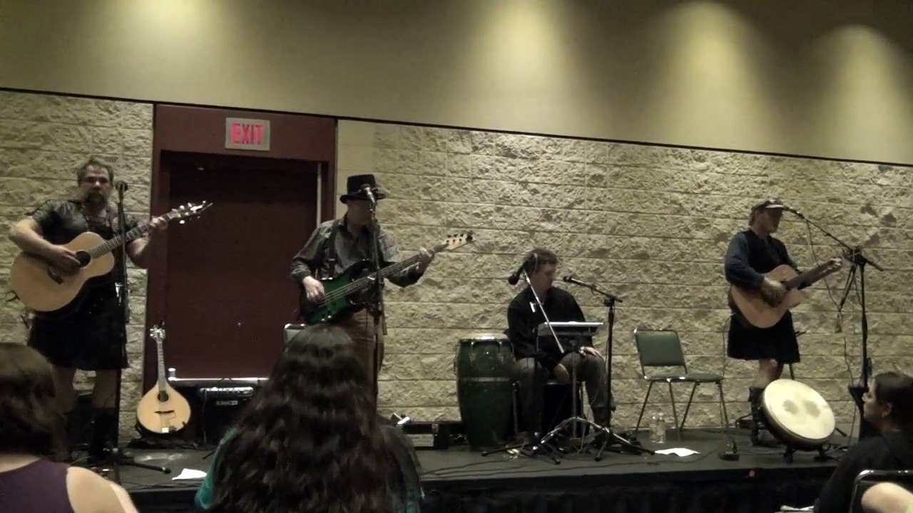 MegaCon 2012: Emerald Rose (7) - Take Me Down (to Her Water)