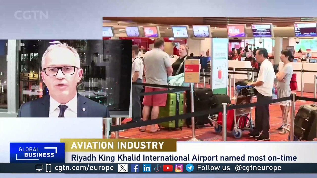 Flight Delays, Boeing's Struggles, and Aviation's Green Transition