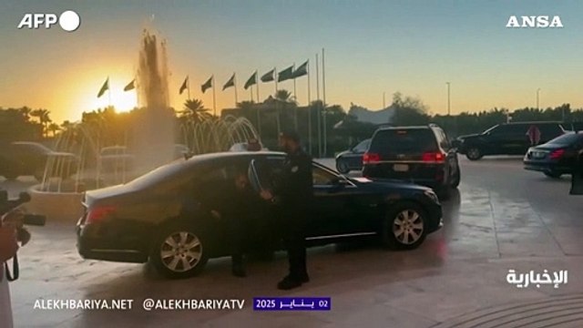 Riad, il ministro degli Esteri saudita riceve la delegazione siriana