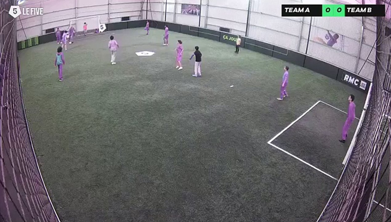 PLURIELS 94 02/01 à 15:12 - Football Terrain 5 (LeFive Créteil)