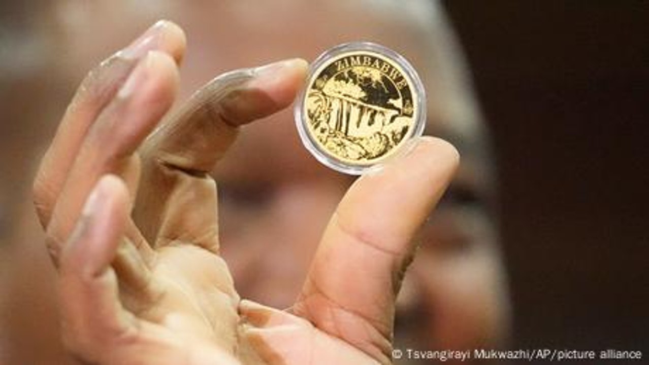Zimbabwe's new currency struggles amid old problems