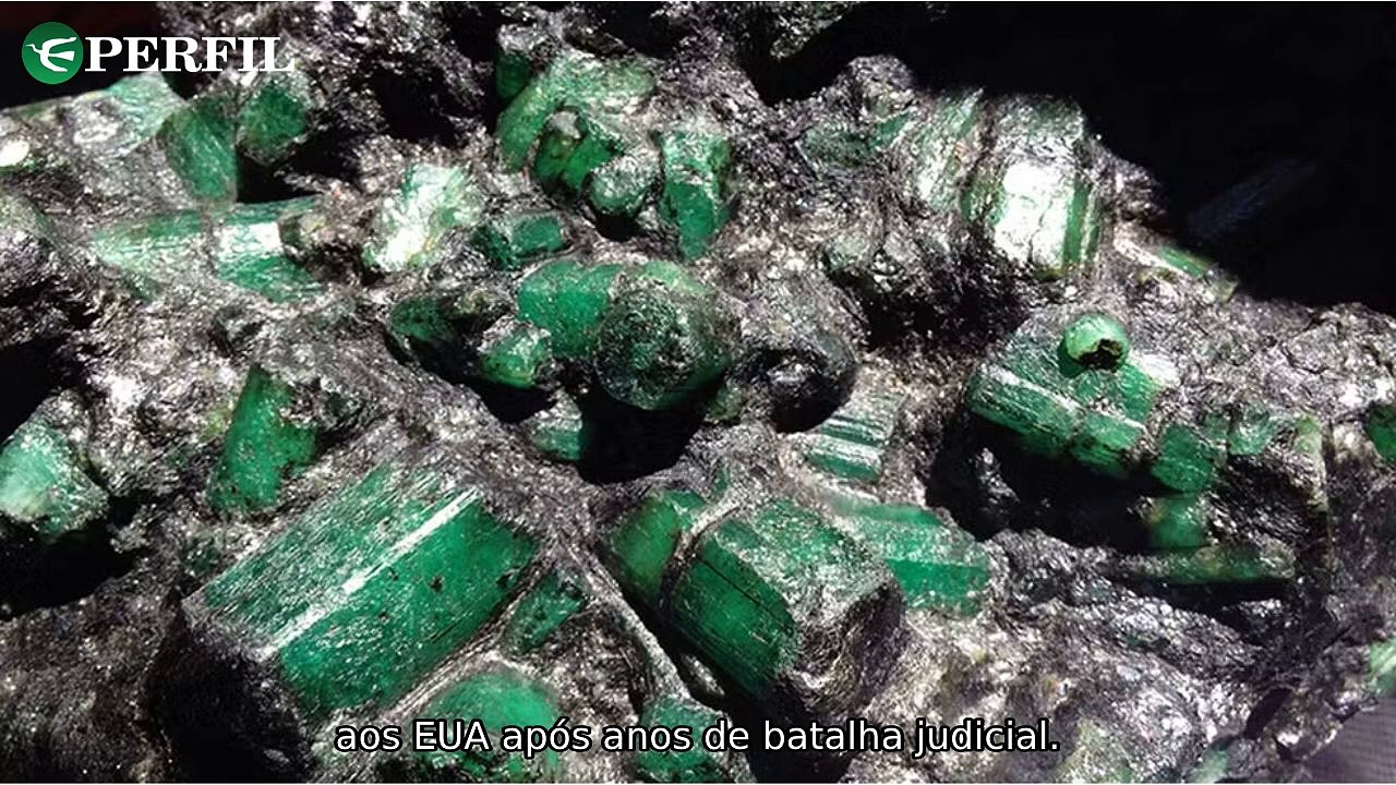 "Esmeralda Bahia, Pegadas de Dinossauros e Cena Pós-Crédito: Novidades Incríveis Reveladas!"