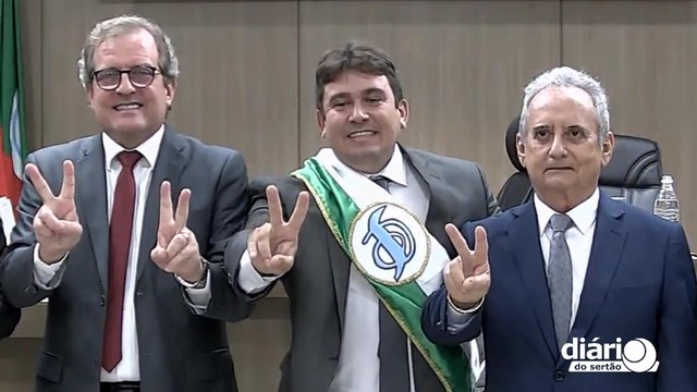 Prefeito Helder Carvalho se emociona em discurso de posse: “Ao povo de Sousa minha eterna gratidão”