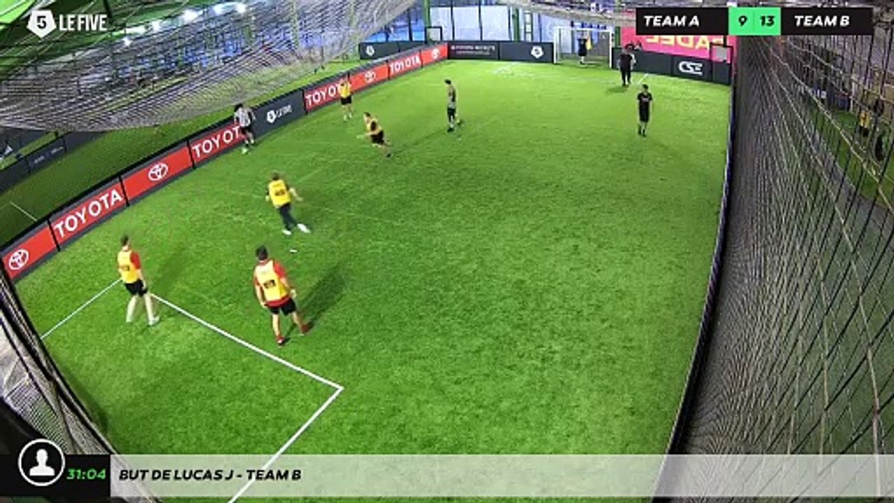 But de Lucas J - Team B