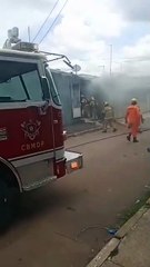 Bombeiros combatem incêndio em casa no PSul