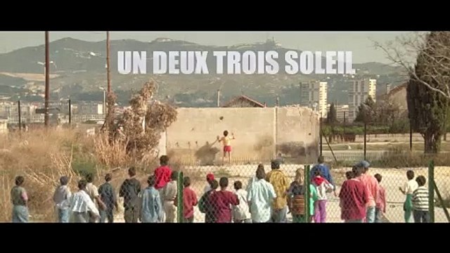 Calmos (1976) - Bande annonce