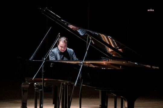 Ünlü piyanist ve besteci Fazıl Say sahnedeki 50’nci yılını kutladı