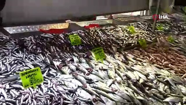 Bursa’da tezgahlar şenlendi! Kilosu 150 liraya kadar düştü