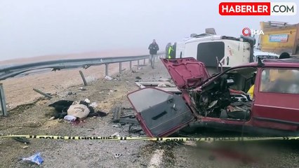 Kırşehir'de Yoğun Sis Nedeniyle Trafik Kazası: 3 Ölü, 18 Yaralı