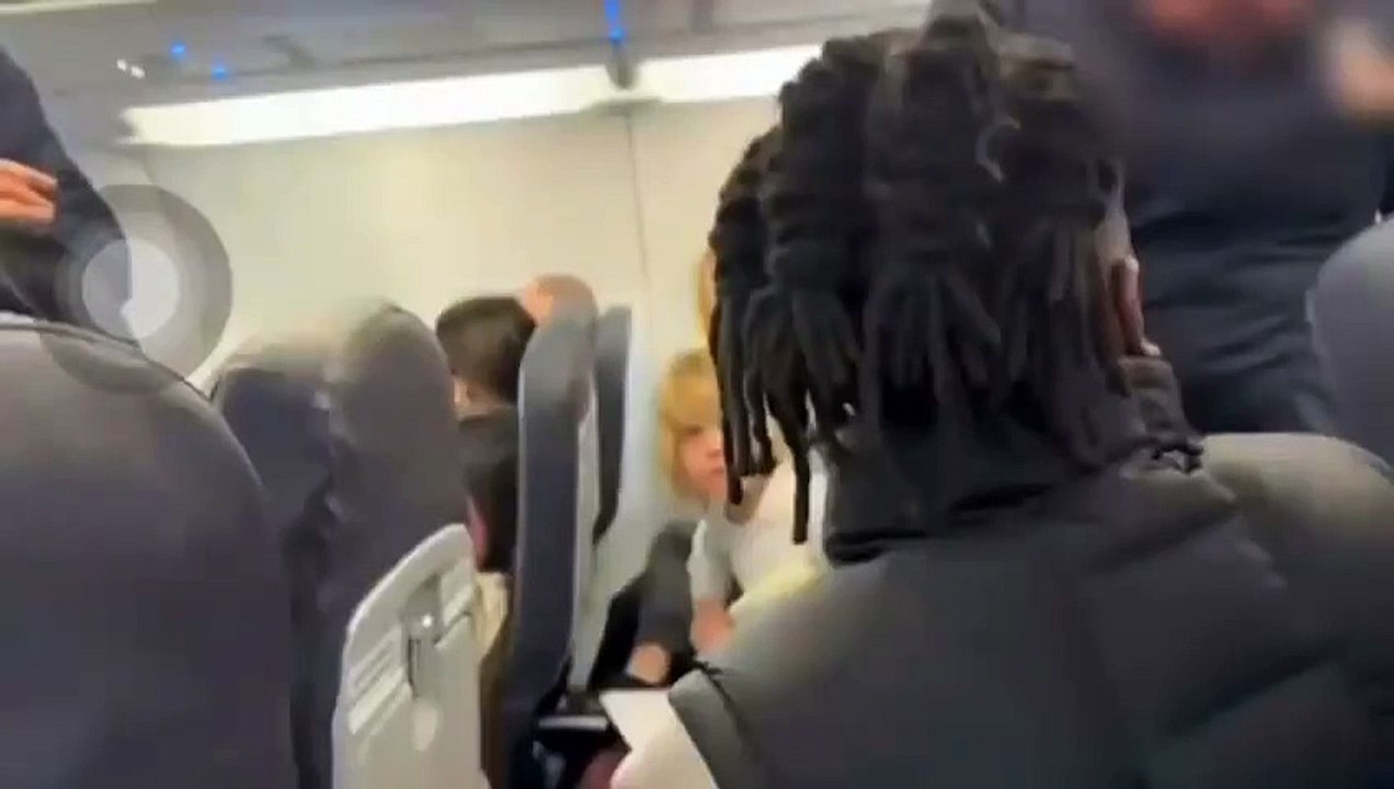 Belçikalı futbolcu Omeonga'ya polis şiddeti: Irkçılık iddiası ve İsrail detayı