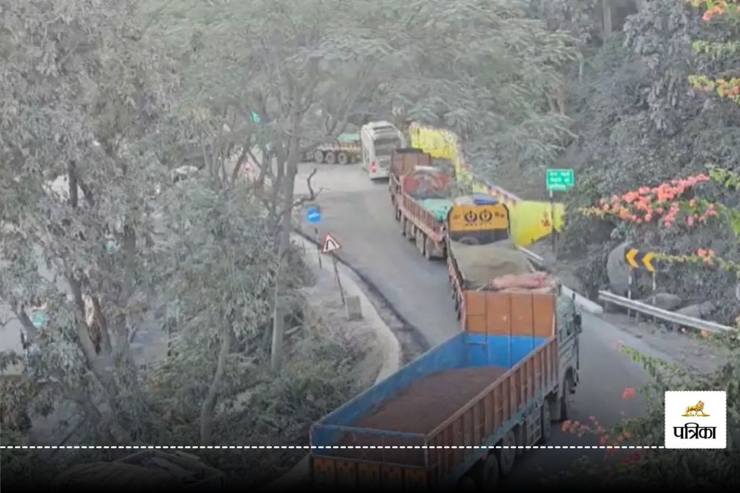 केशकाल घाट पर लगा जाम