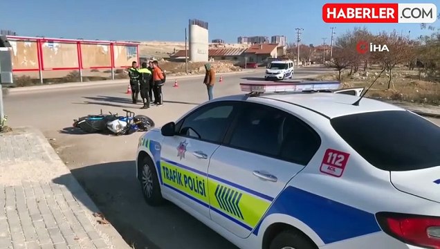 Karaman'da Motosiklet ile Hafif Ticari Araç Çarpıştı: 1 Ölü, 1 Yaralı