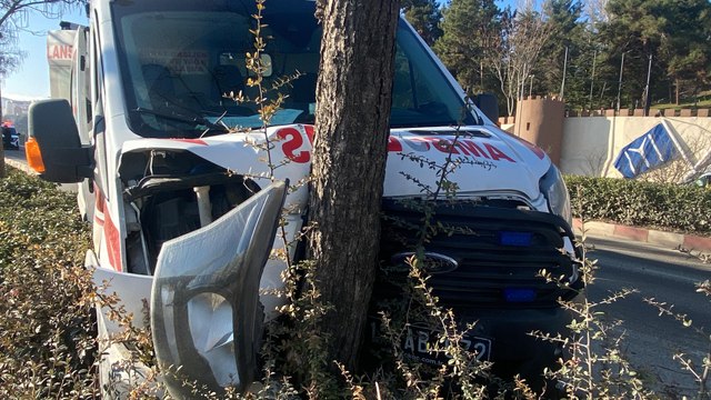 Bilecik’te ambulans kazası