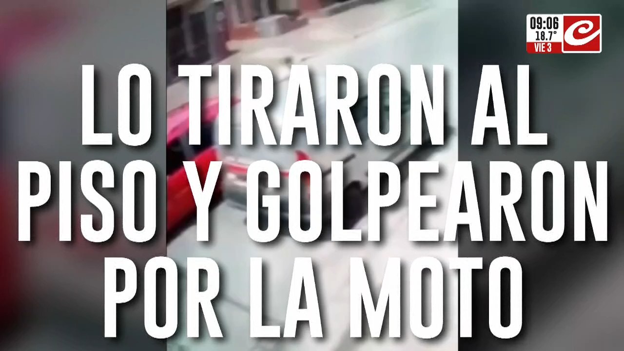 Violento robo express: lo tiraron al piso y golpearon por la moto