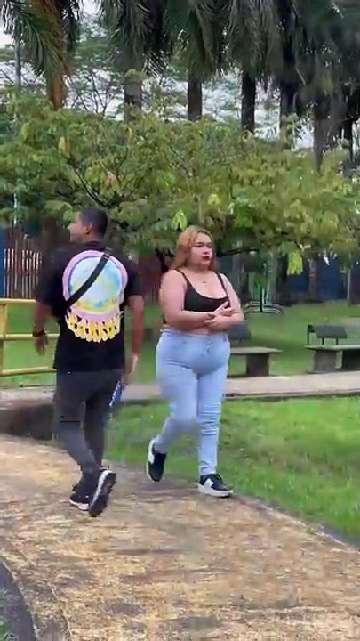 El celular eléctrico⚡️ 220 voltios😂 #shortvideo #funny #humor #comedy #shotsvideo