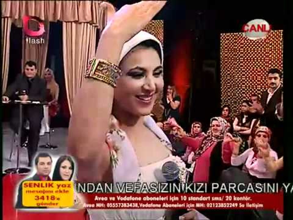 Ayşe Dinçer -  Beyaz Gelinlik  (2011)