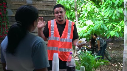 DECIA SER SU AMIGA Y ERA SU PEOR ENEMIGA       LA SOCIA 15