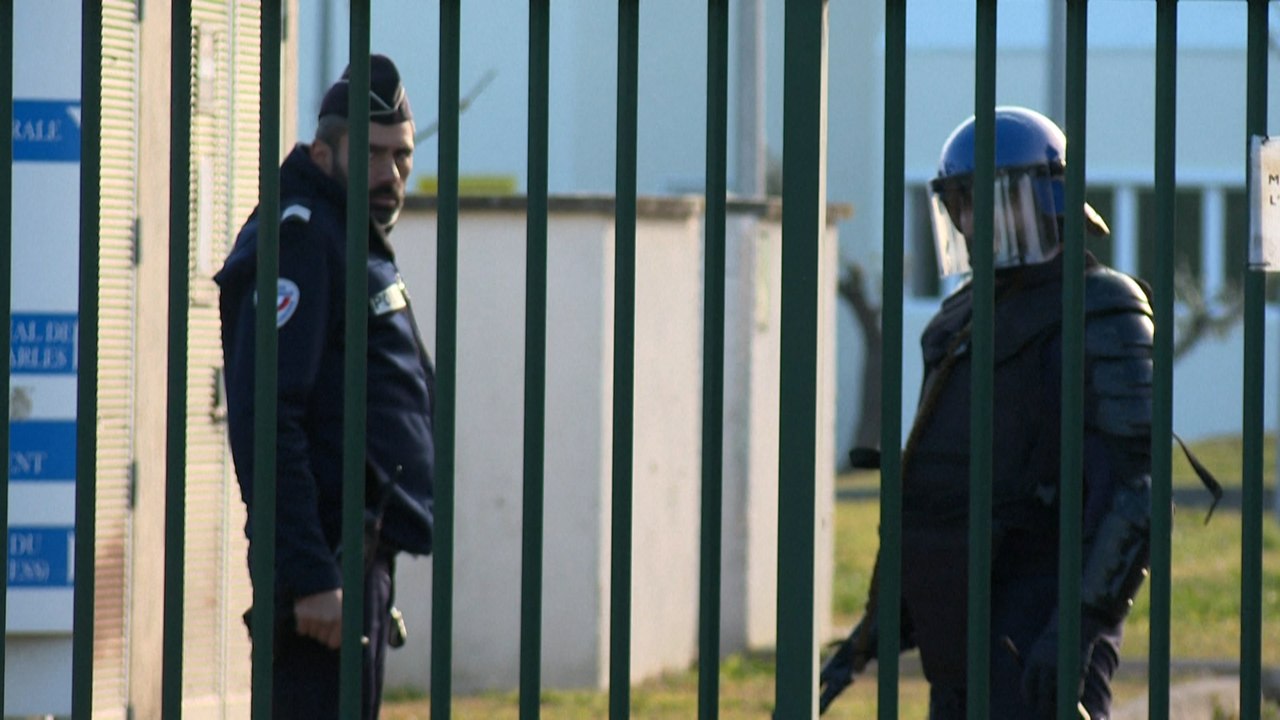 Prise d’otages dans la prison d’Arles : le détenu s'est rendu