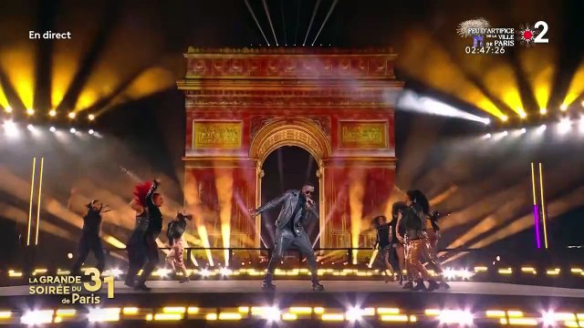 Gims chante un medley de ses tubes pour le 31 Décembre