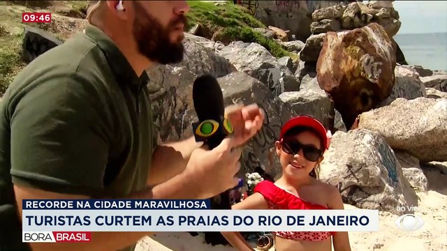 Turistas curtem praias do RJ mesmo após volta do feriado de Réveillon