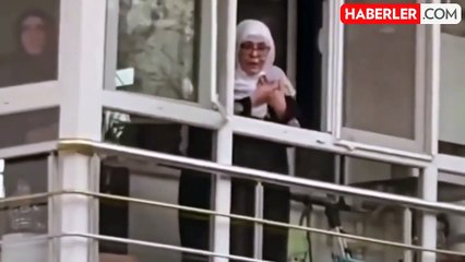 Muhabirlerin ısrarına dayanamayan Necla Nazır, cama çıkıp taziyeleri kabul etti