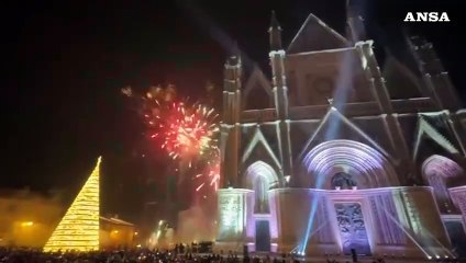 Capodanno a Orvieto, Duomo illuminato con giochi di luci