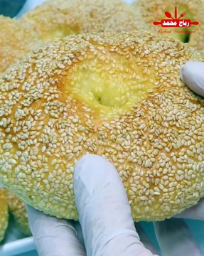 كعك الحليب بالسمسم هش وخفيف مثل القطن #كعك الحليب بالسمسم نكهة لا تُنسى #كعك_الحليب بالسمسم المنزلي مع رباح محمد