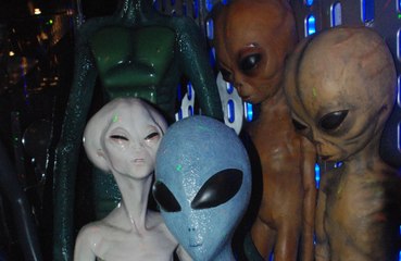 An eccentric woman claims she can communicate with aliens