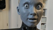 Ameca the humanoid robot leaves man impressed & stunned with impeccable responses