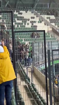 Kocaelispor-Iğdır FK maçında deplasman tribünü karıştı