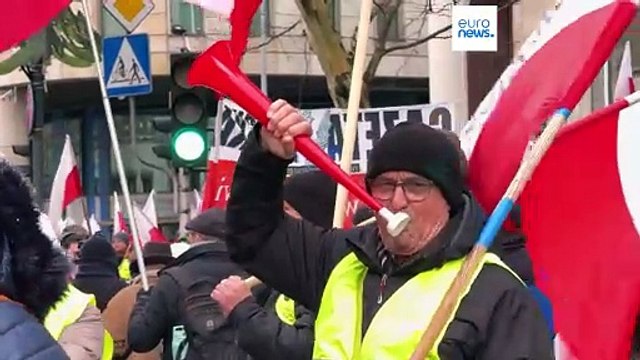 Gli agricoltori polacchi scendono in piazza nel giorno del Gala della presidenza dell'Ue