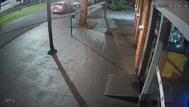 Câmera flagra seguranças suspeitos de matar jovem que colhia mangas no Paraná