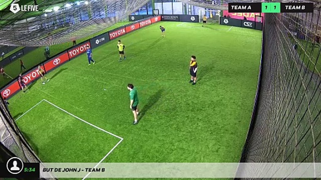 But de John J - Team B