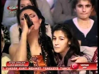 Ayşe Dinçer - Kirli Mendil & Askerdir Benim Yarim