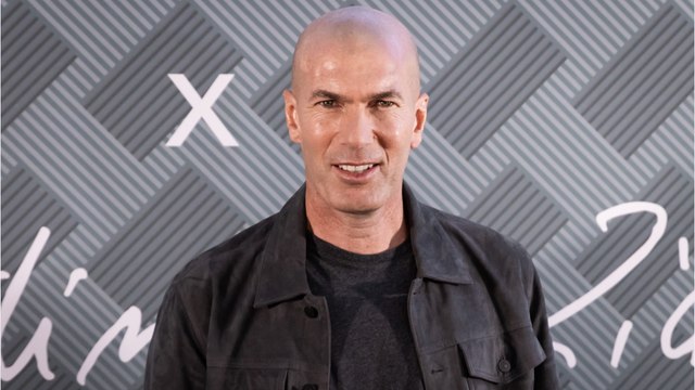 GALA VIDEO - Zinedine Zidane et sa femme Véronique grands-parents investis : cet adorable cliché avec leurs petites-filles