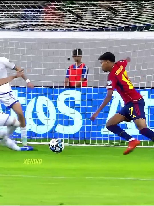 100__Epic_Skills_in_Football_🥶(720p)