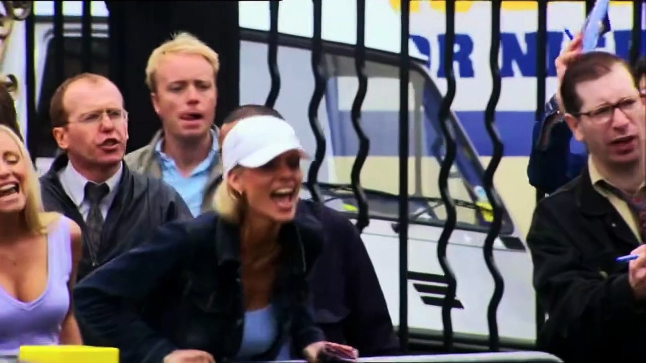 Footballers' Wives. S03 E02.