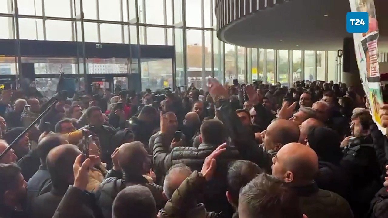 Ferdi Tayfur'a veda: Sevenleri cenaze töreninde...