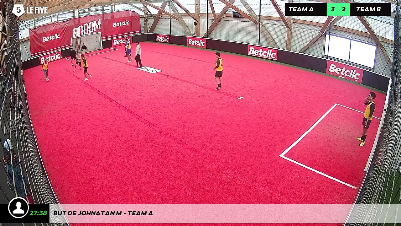But de Johnatan M - Team A