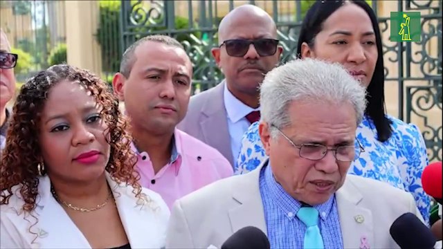 Gobierno firma acuerdo con el CMD del aumento salarial de 25 % para médicos