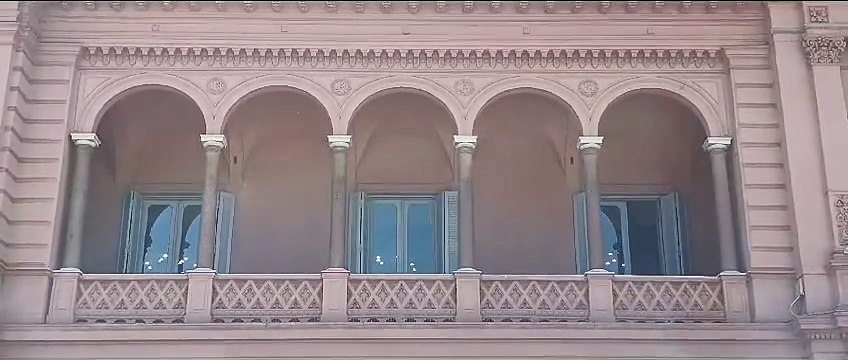 Javier Milei saluda con Edmundo González Urrutia