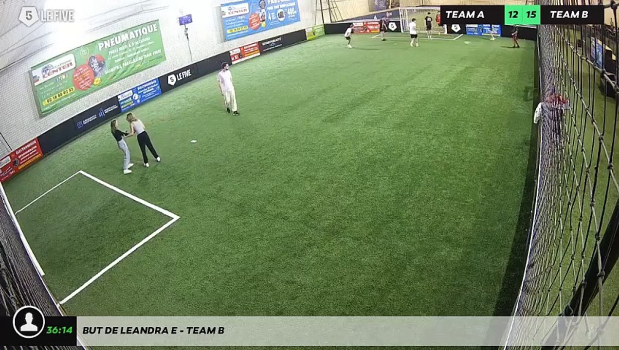 But de Leandra E - Team B