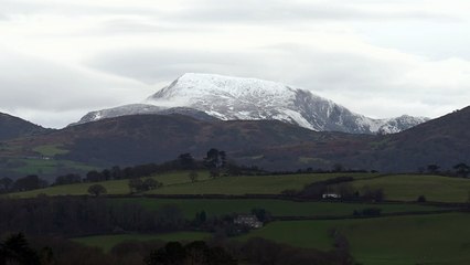 Britain set for snow as Met Office issues amber warnings