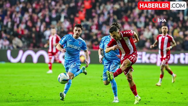 Samsunspor, Trabzonspor'u 2-1 Yenerek Zirve Takibini Sürdürdü